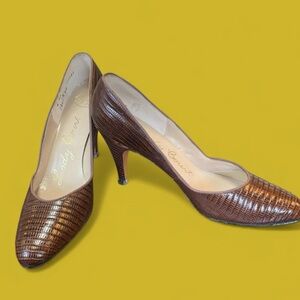 Vintage Lady Court brown genuine reptile print pumps close toe size 6N